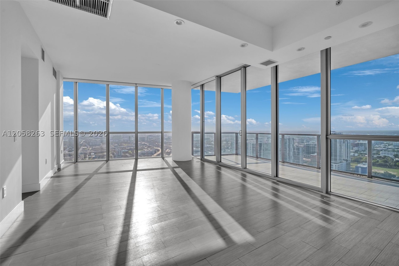 1100 Biscayne Blvd #4308, Miami FL 33132