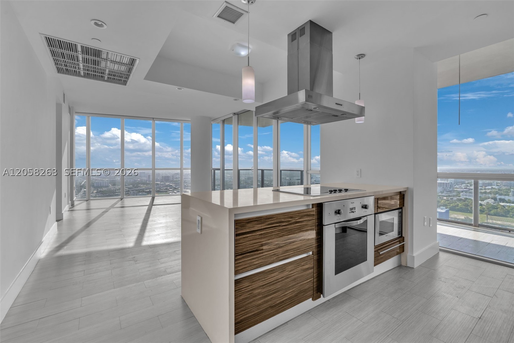 1100 Biscayne Blvd #4308, Miami FL 33132