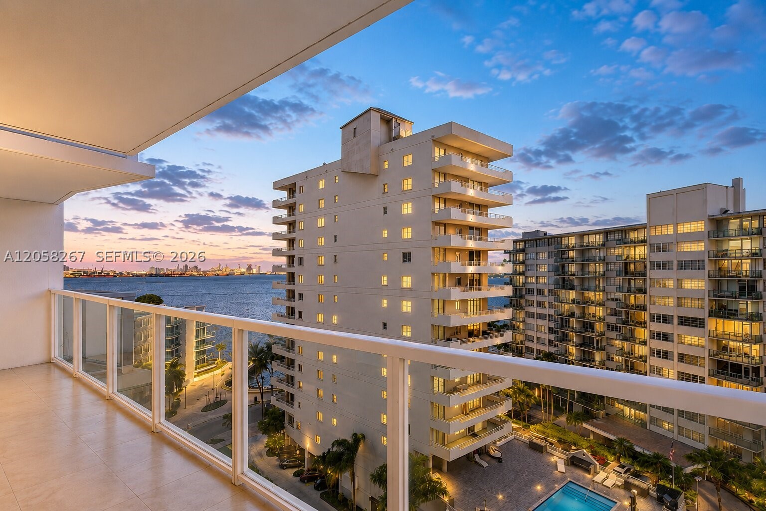 218 SE 14th St #1203, Miami FL 33131