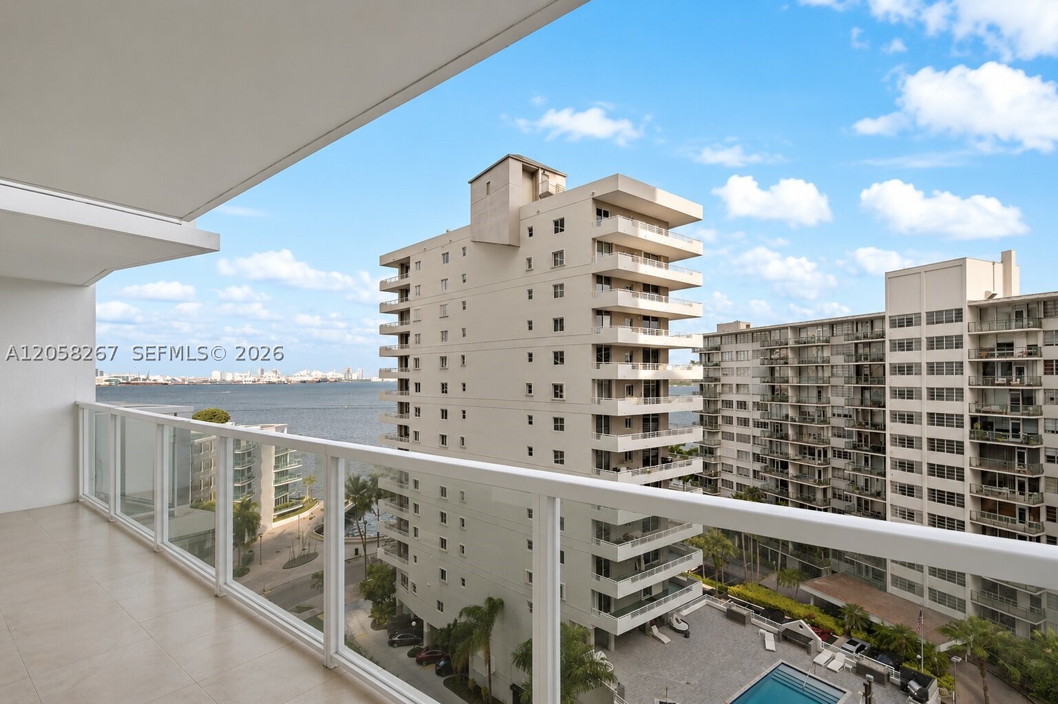 218 SE 14th St #1203, Miami FL 33131