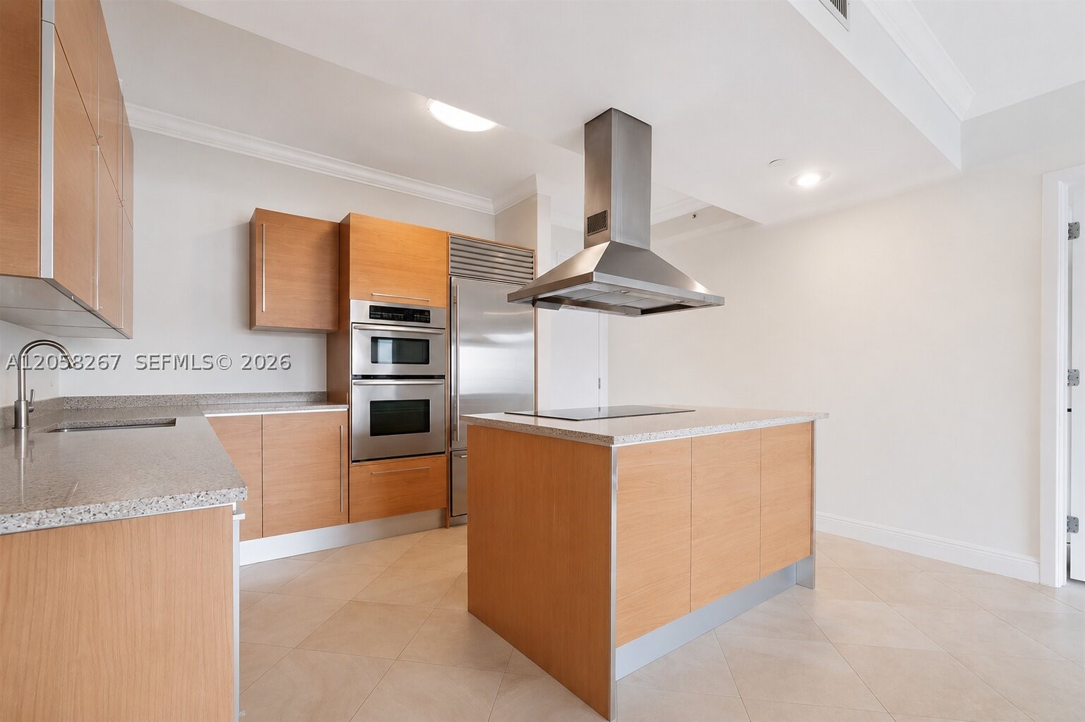 218 SE 14th St #1203, Miami FL 33131