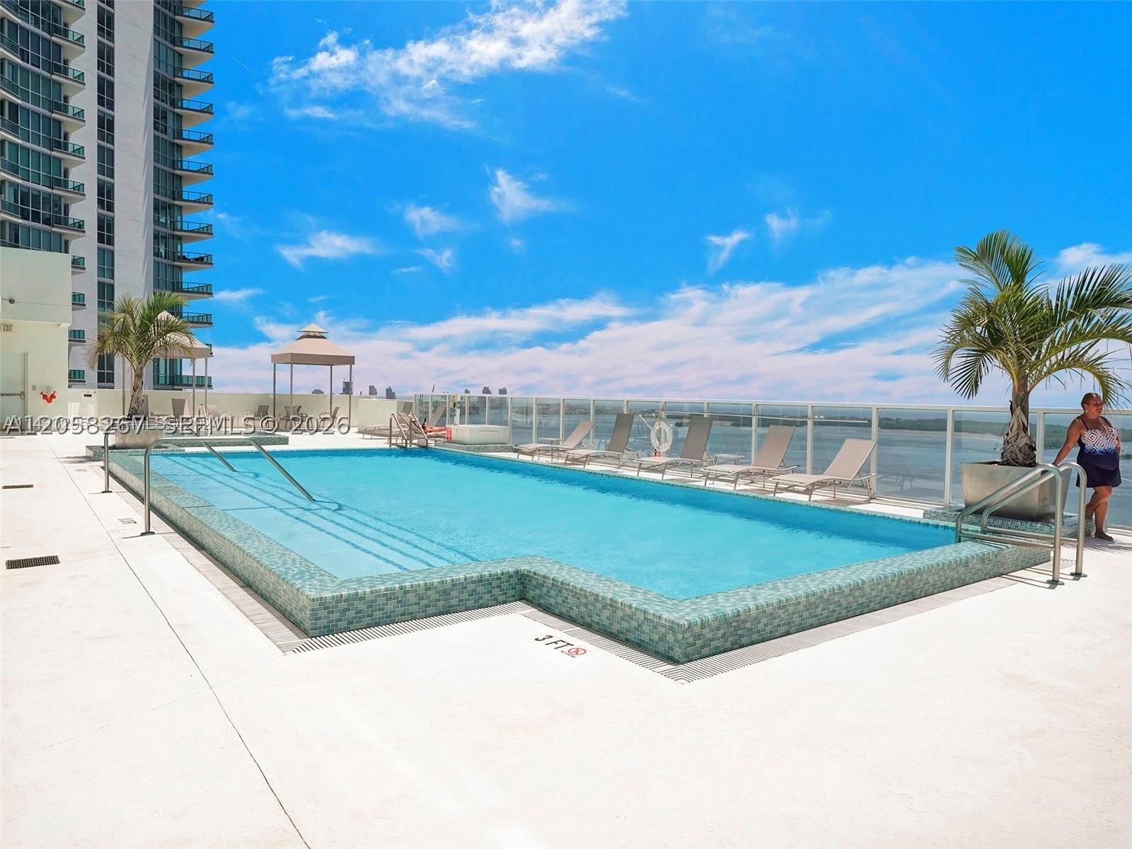 218 SE 14th St #1203, Miami FL 33131