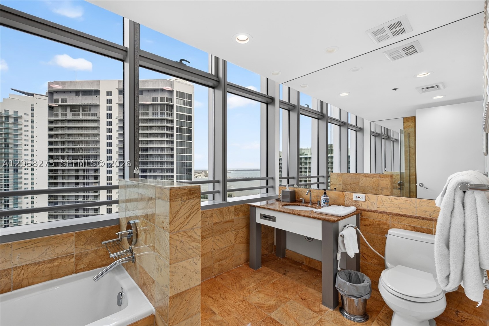 1395 Brickell Ave #2813, Miami FL 33131