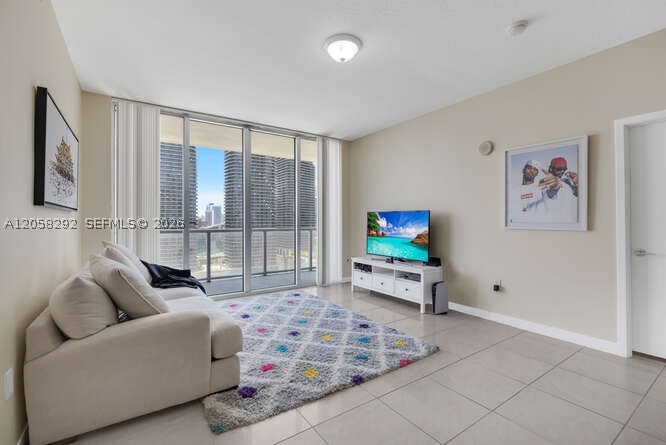 1111 SW 1st Ave #2723N, Miami FL 33130