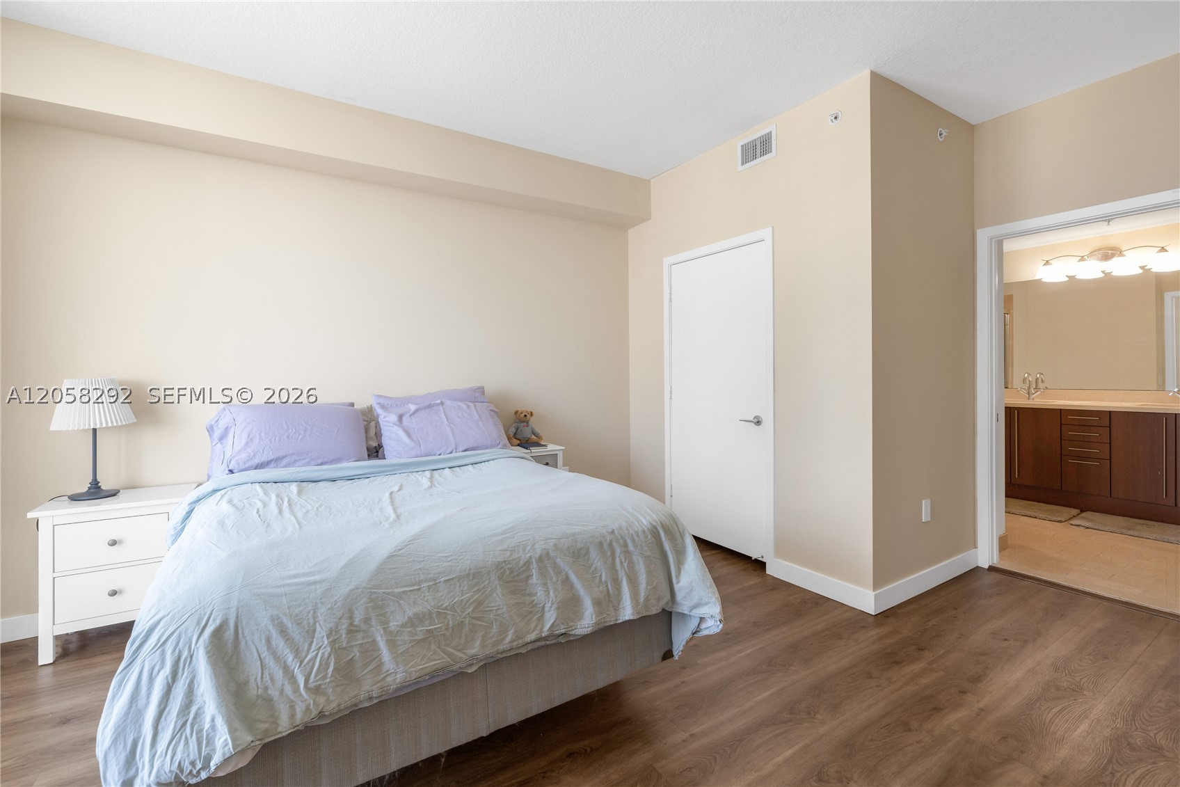 1111 SW 1st Ave #2723N, Miami FL 33130