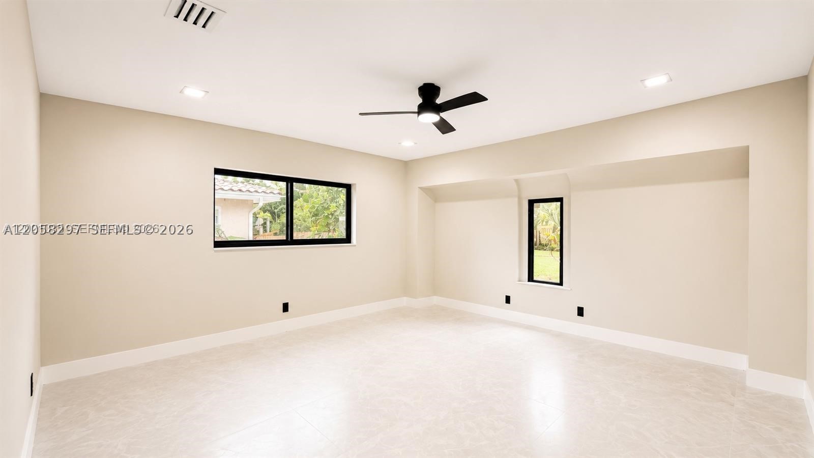 2765 NE 35th Dr, Fort Lauderdale FL 33308
