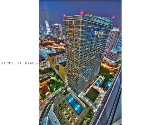 1111 SW 1 AV #1414-N, Miami FL 33130