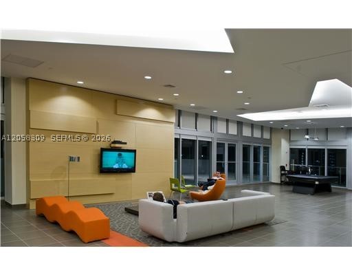 1111 SW 1 AV #1414-N, Miami FL 33130