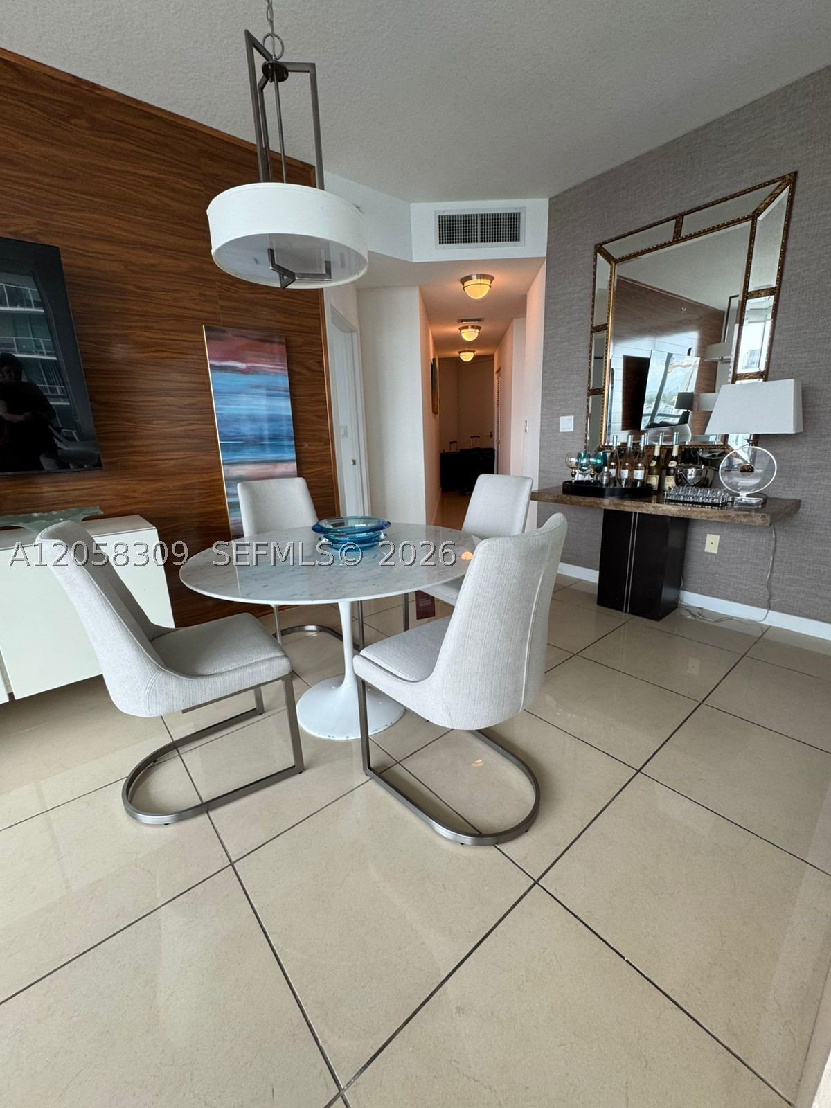 1111 SW 1 AV #1414-N, Miami FL 33130