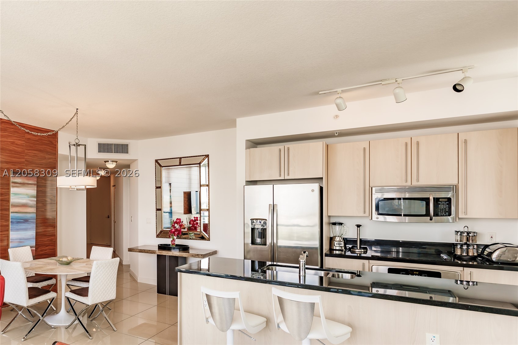 1111 SW 1 AV #1414-N, Miami FL 33130