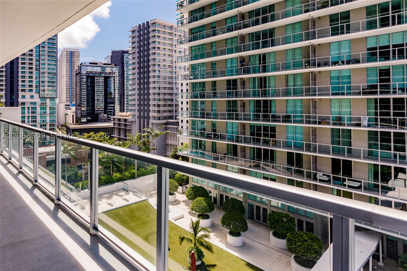 1111 SW 1 AV #1414-N, Miami FL 33130