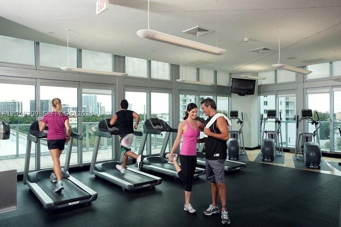 1111 SW 1 AV #1414-N, Miami FL 33130