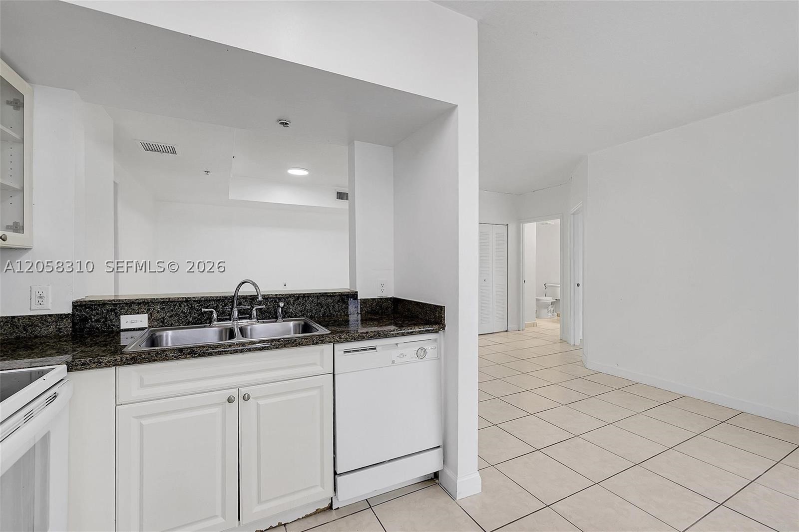 1 Glen Royal Pkwy #1010, Miami FL 33125