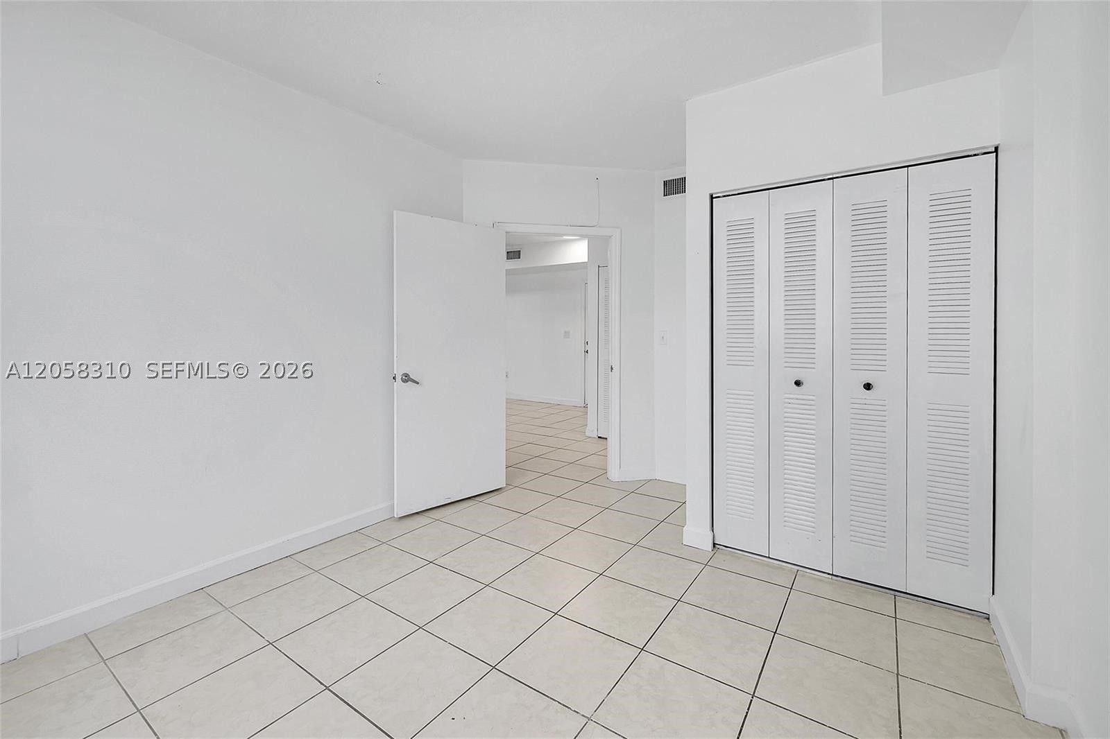 1 Glen Royal Pkwy #1010, Miami FL 33125