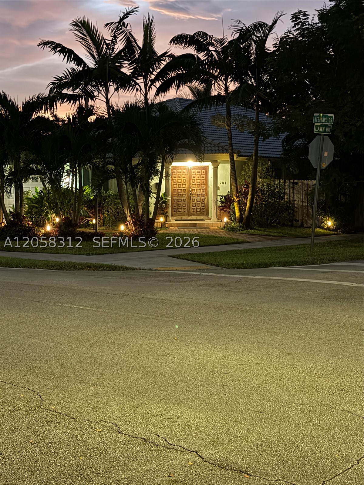 701 Westward Dr, Miami Springs FL 33166