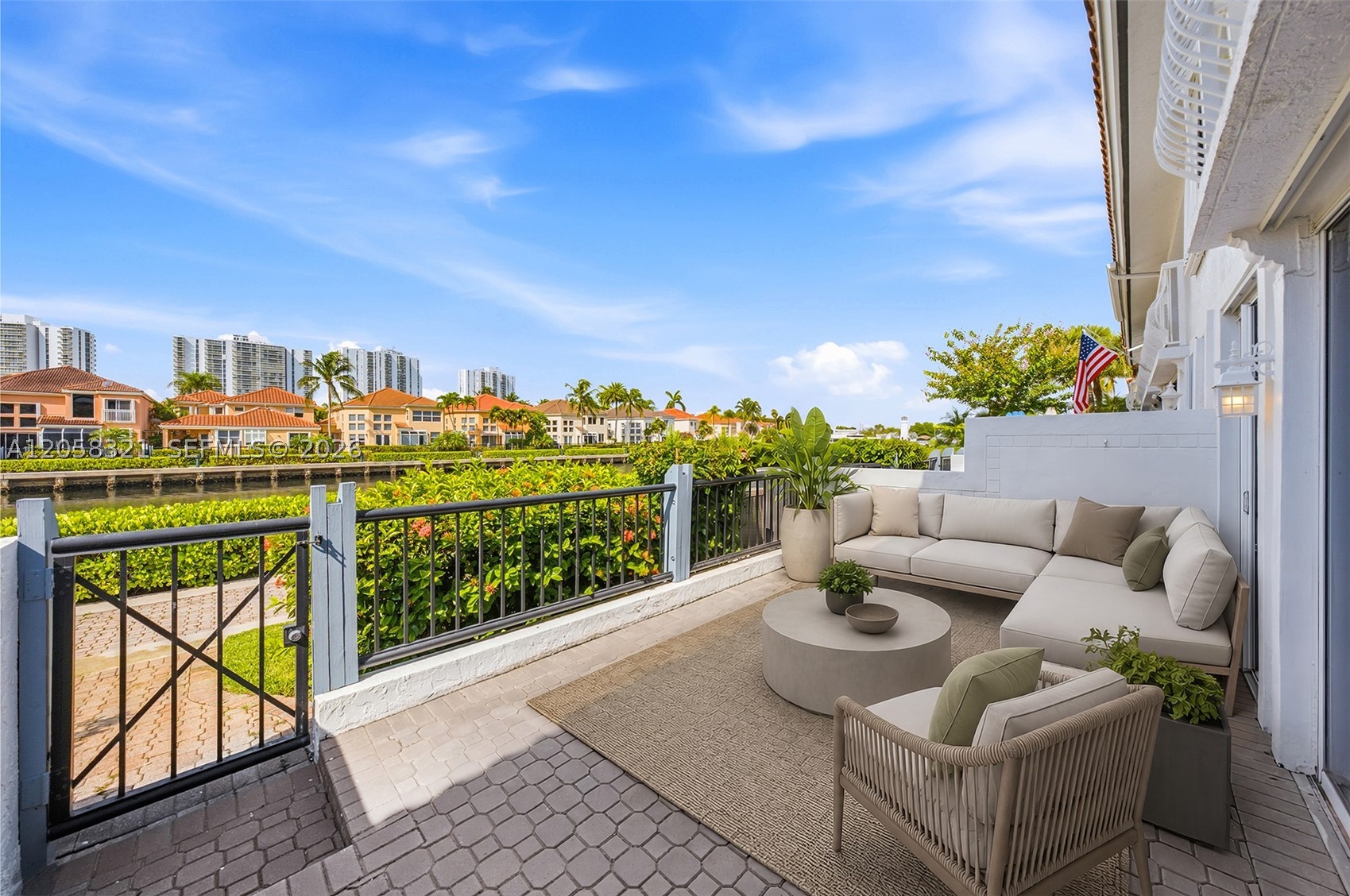 3748 NE 209th Ter, Aventura FL 33180