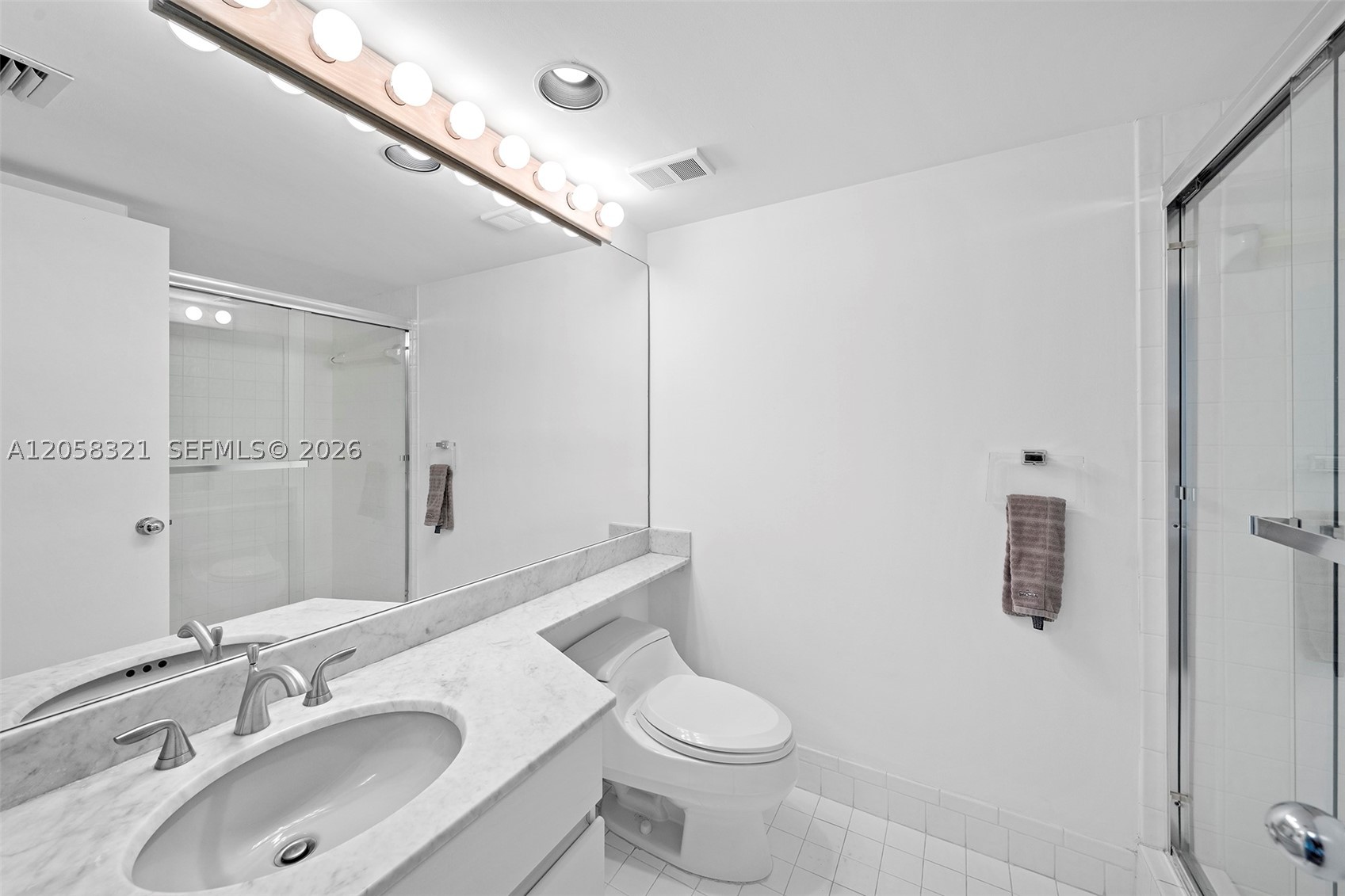 3748 NE 209th Ter, Aventura FL 33180
