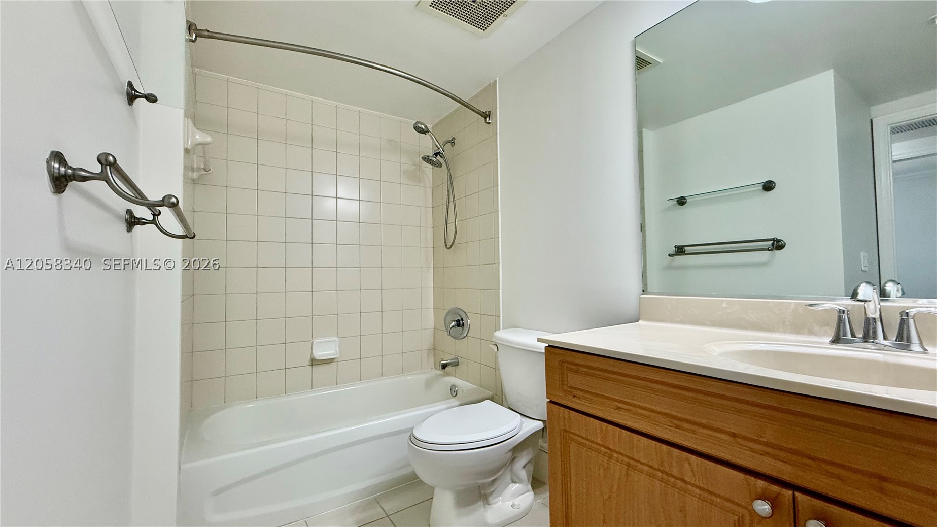 900 SW 8th St #1501, Miami FL 33130