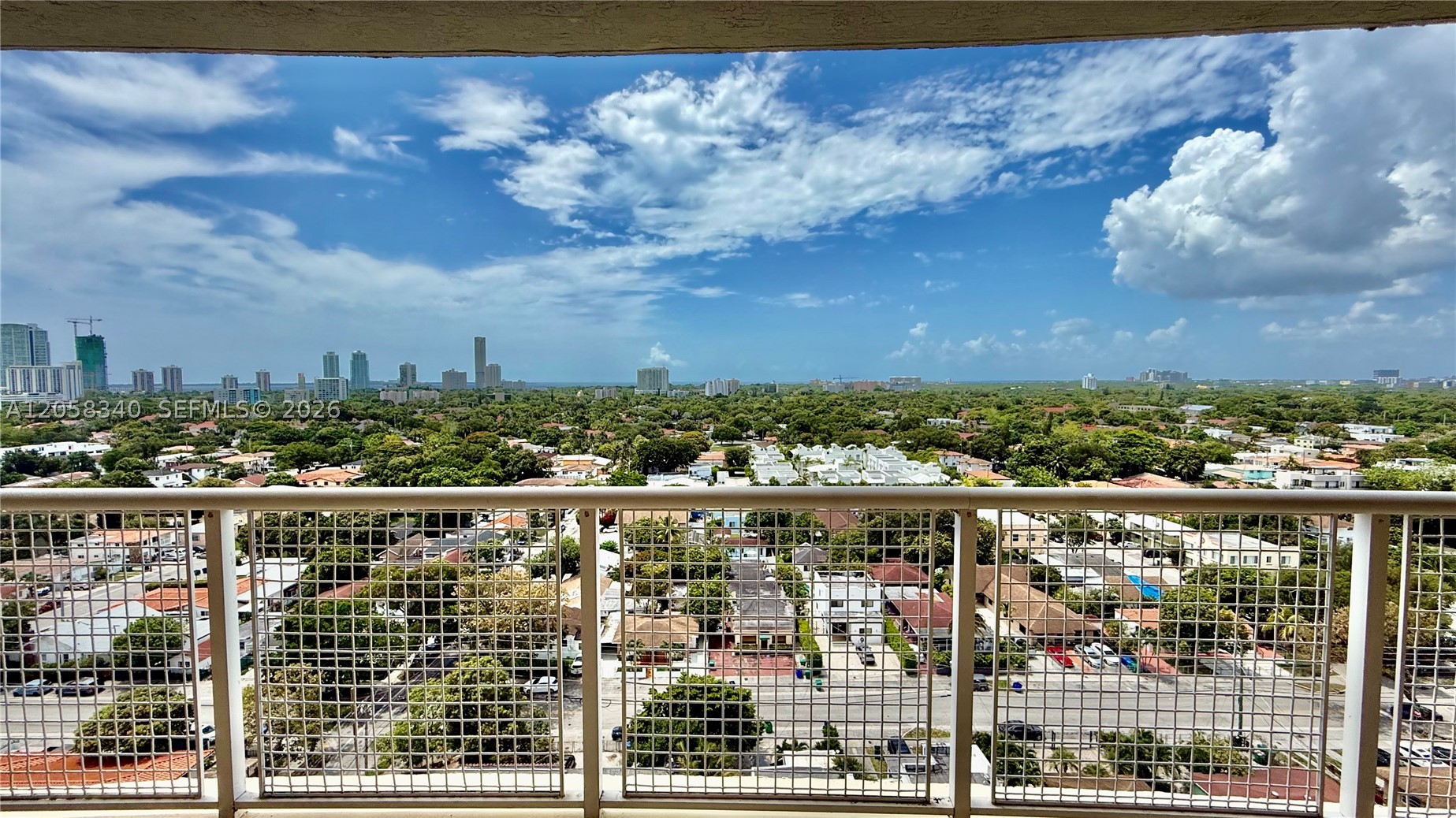 900 SW 8th St #1501, Miami FL 33130