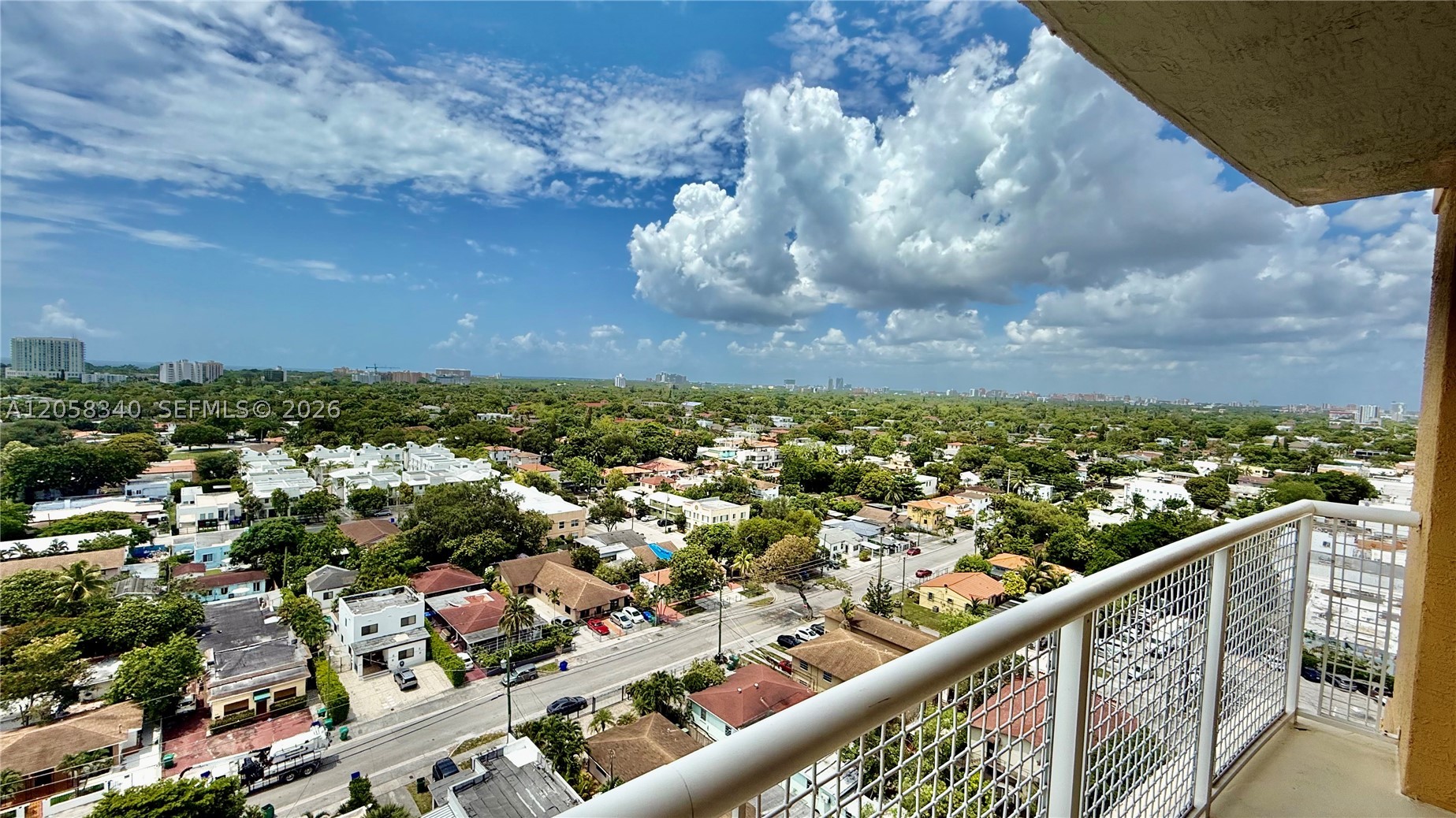 900 SW 8th St #1501, Miami FL 33130