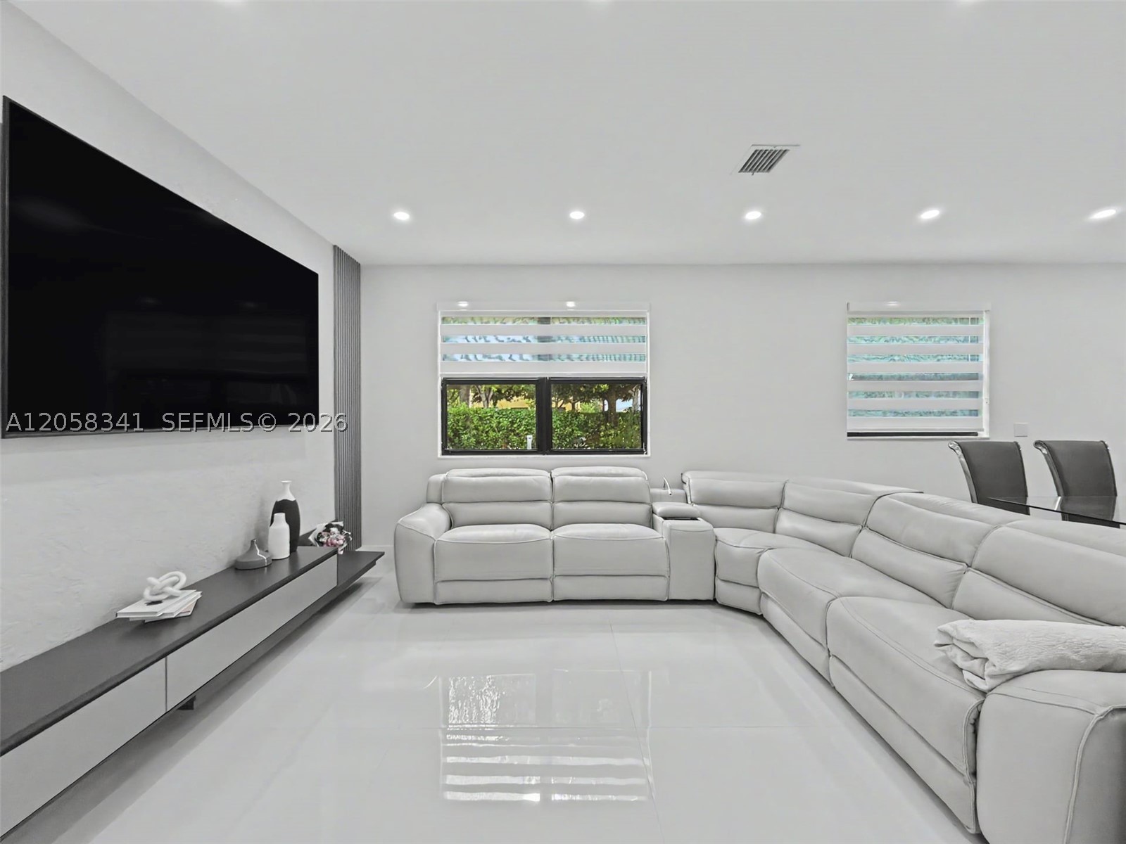589 SE 35th Ter, Homestead FL 33033