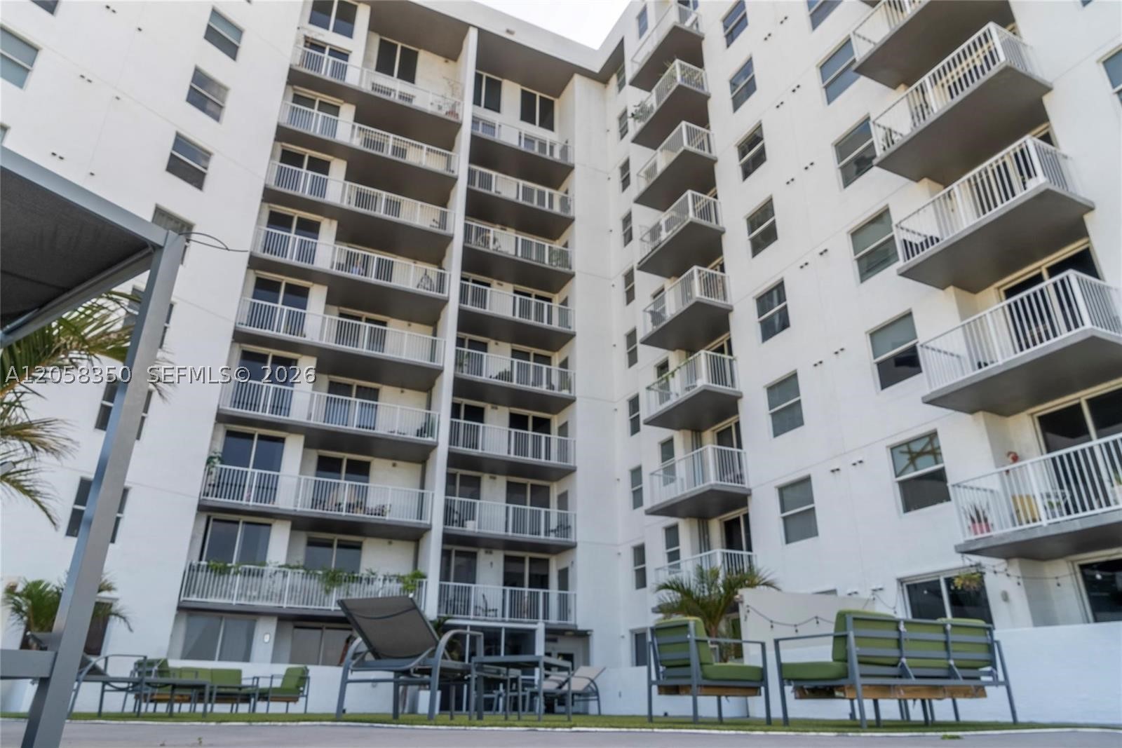 1 Glen Royal Pkwy #809, Miami FL 33125