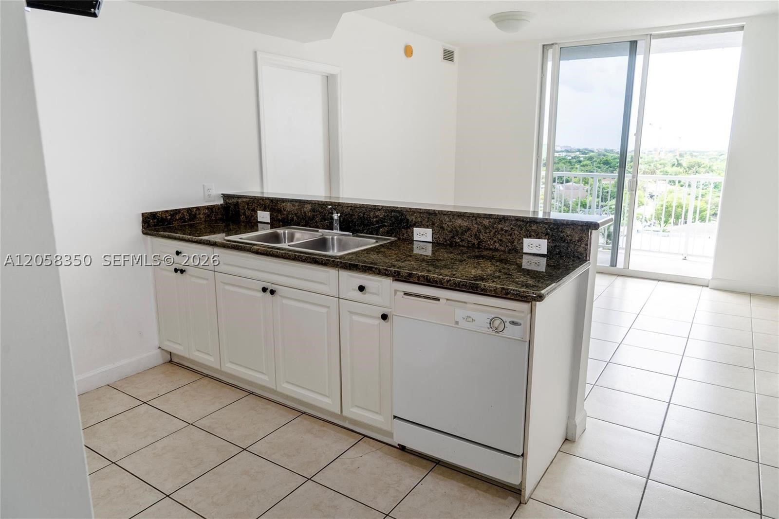 1 Glen Royal Pkwy #809, Miami FL 33125