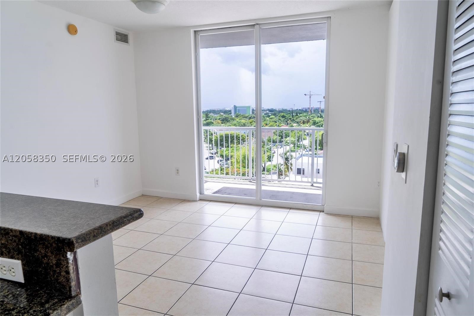1 Glen Royal Pkwy #809, Miami FL 33125
