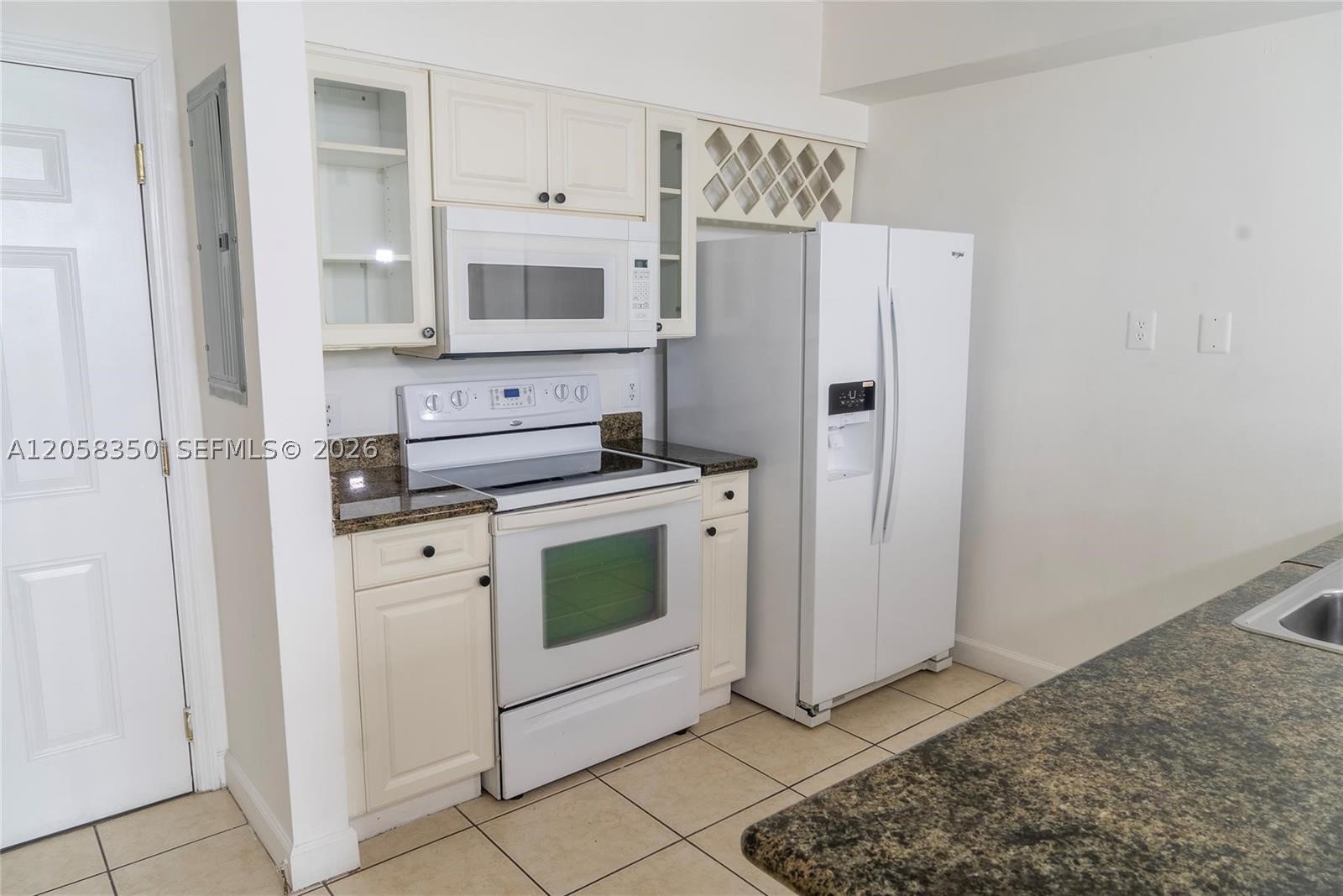 1 Glen Royal Pkwy #809, Miami FL 33125