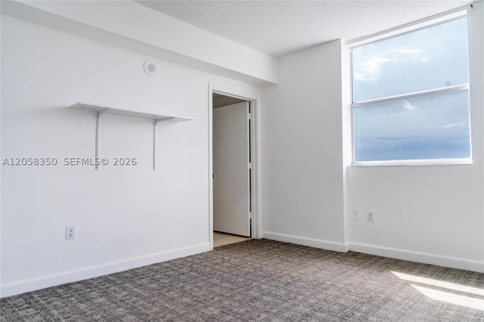 1 Glen Royal Pkwy #809, Miami FL 33125