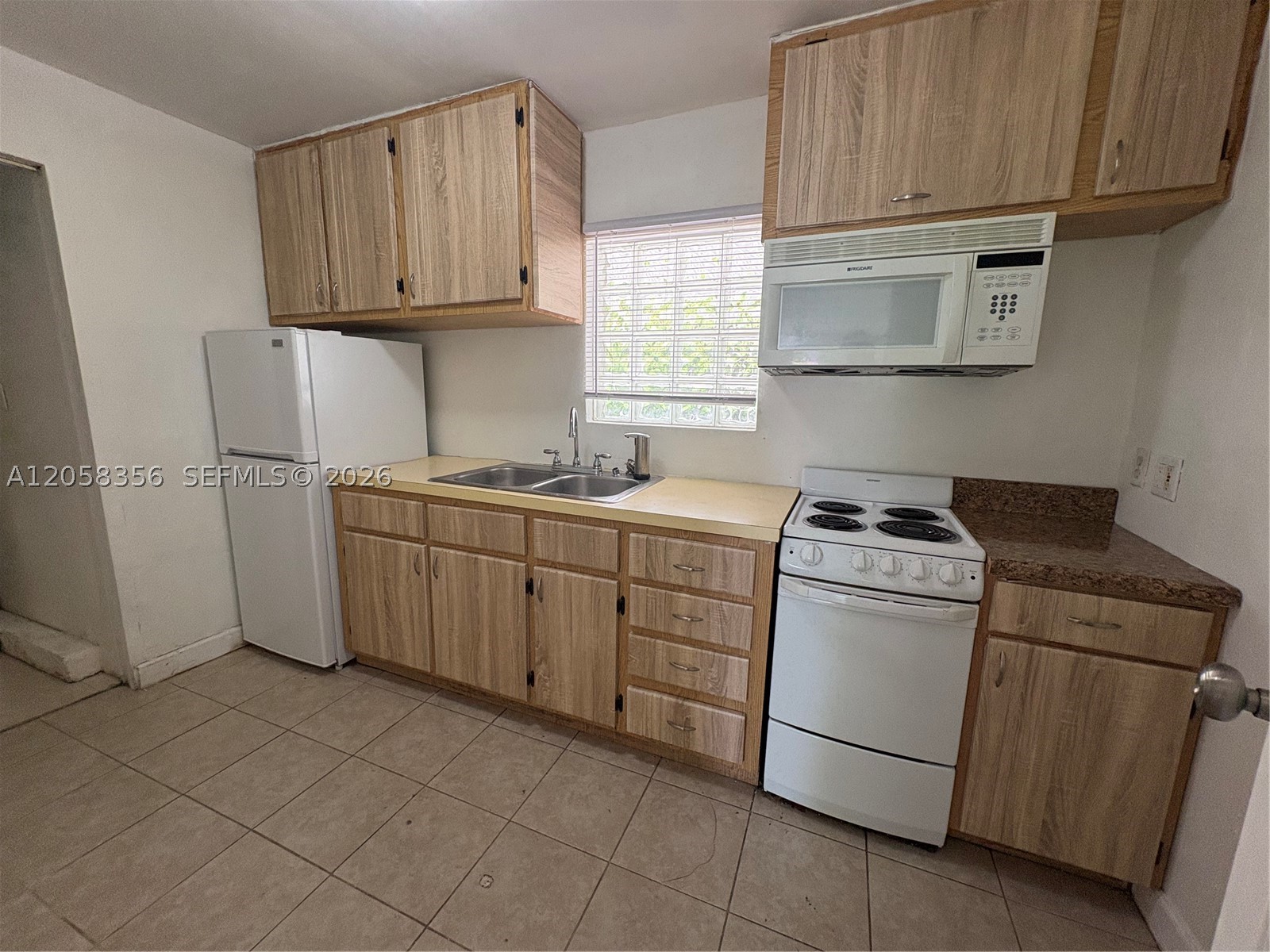 410 Pinecrest Dr #2, Miami Springs FL 33166