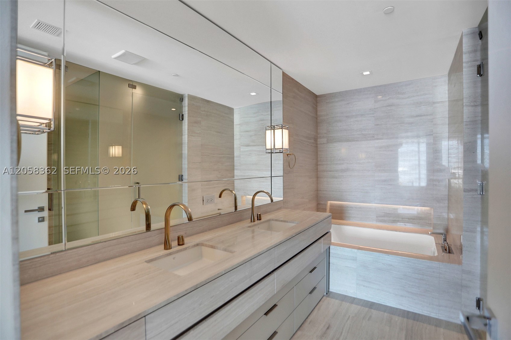 18975 COLLINS AVE #2001, Sunny Isles Beach FL 33160