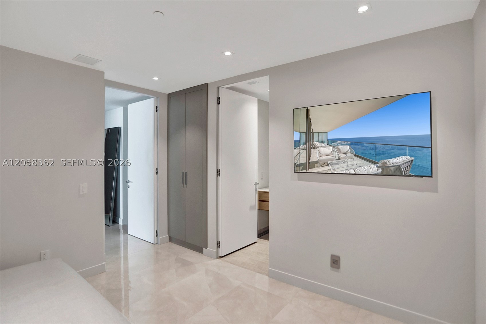 18975 COLLINS AVE #2001, Sunny Isles Beach FL 33160