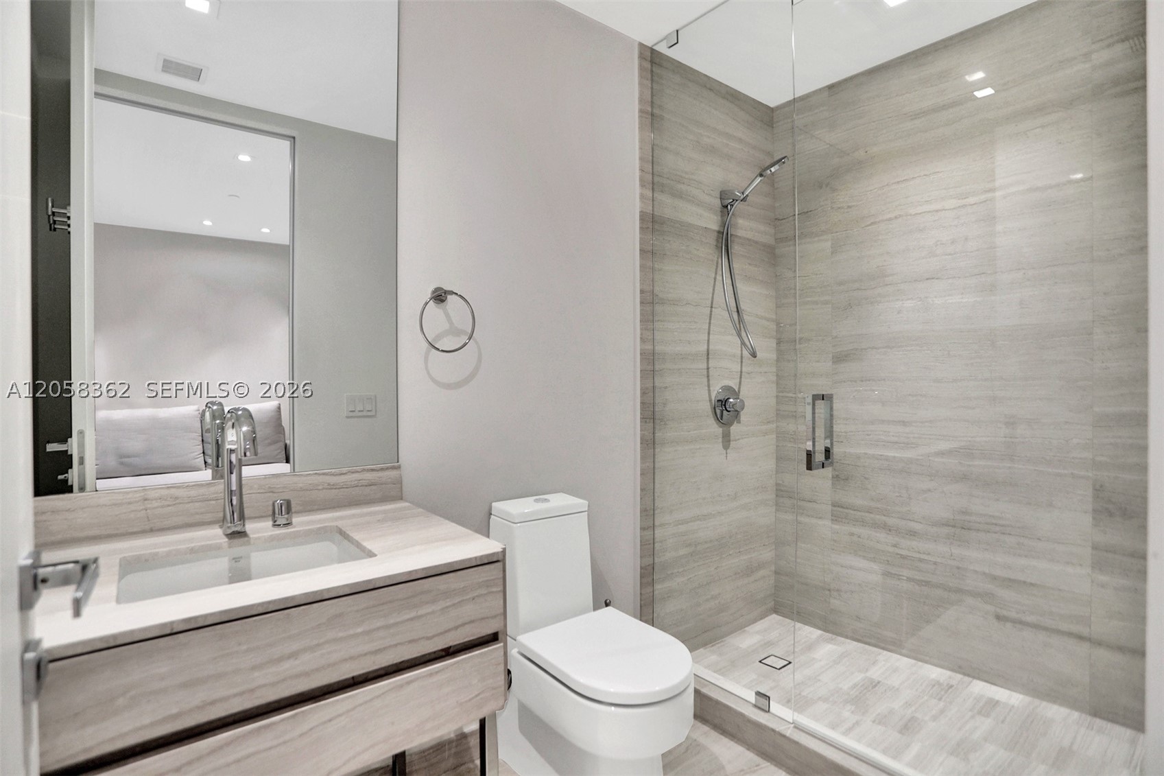 18975 COLLINS AVE #2001, Sunny Isles Beach FL 33160