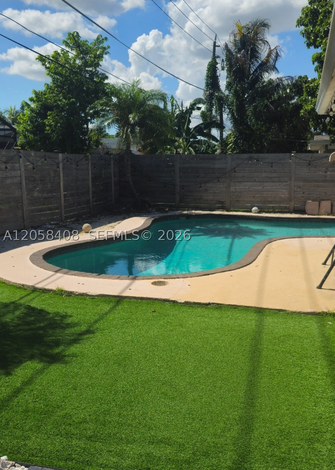 2294 NW 63rd Ave, Margate FL 33063