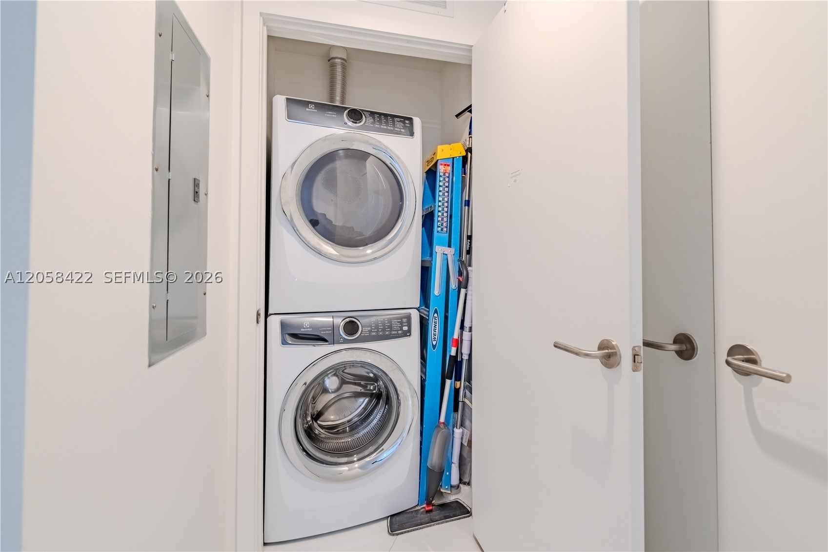 851 NE 1st Ave #1802, Miami FL 33132