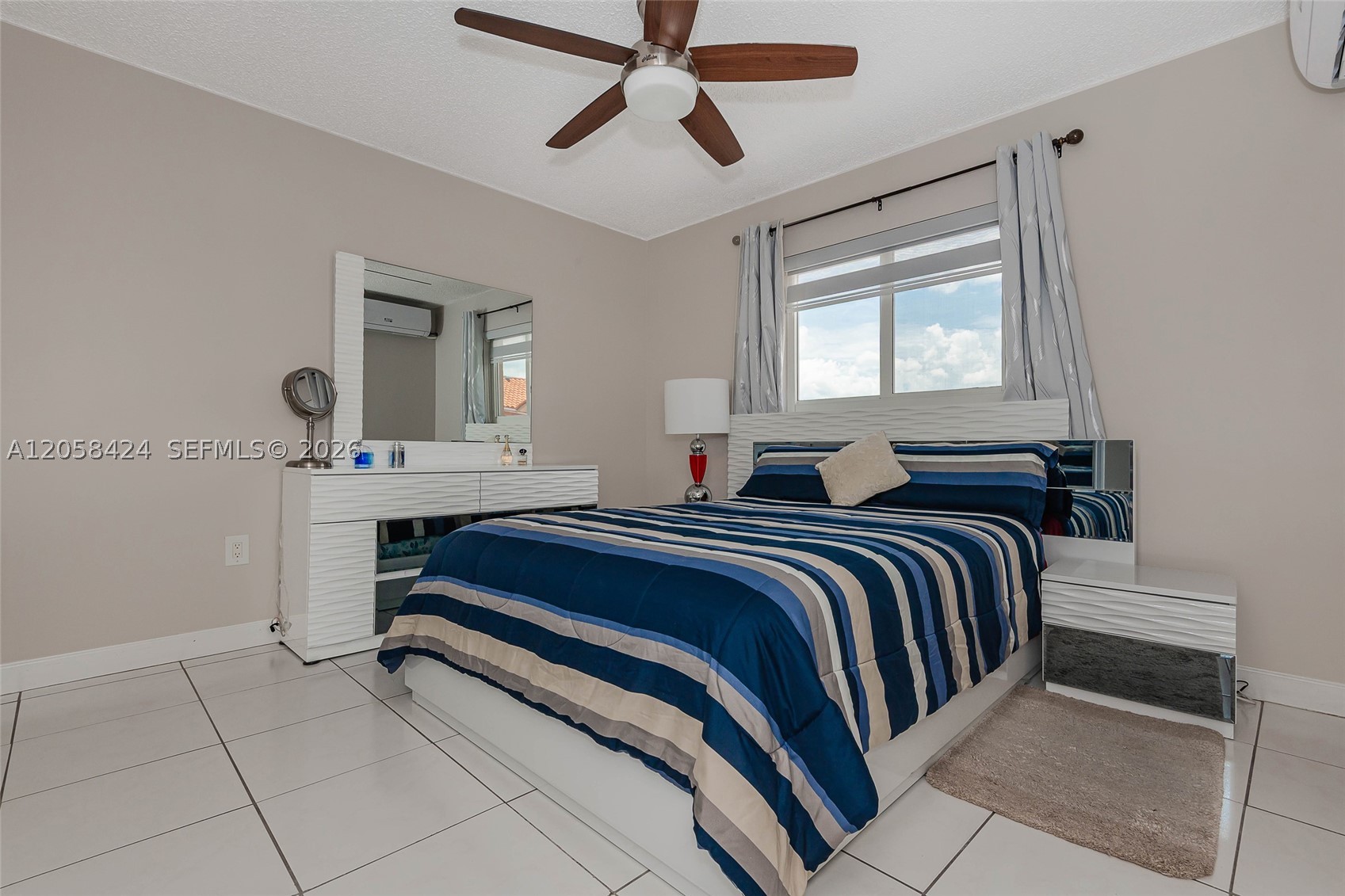 11559 SW 7th St, Sweetwater FL 33174