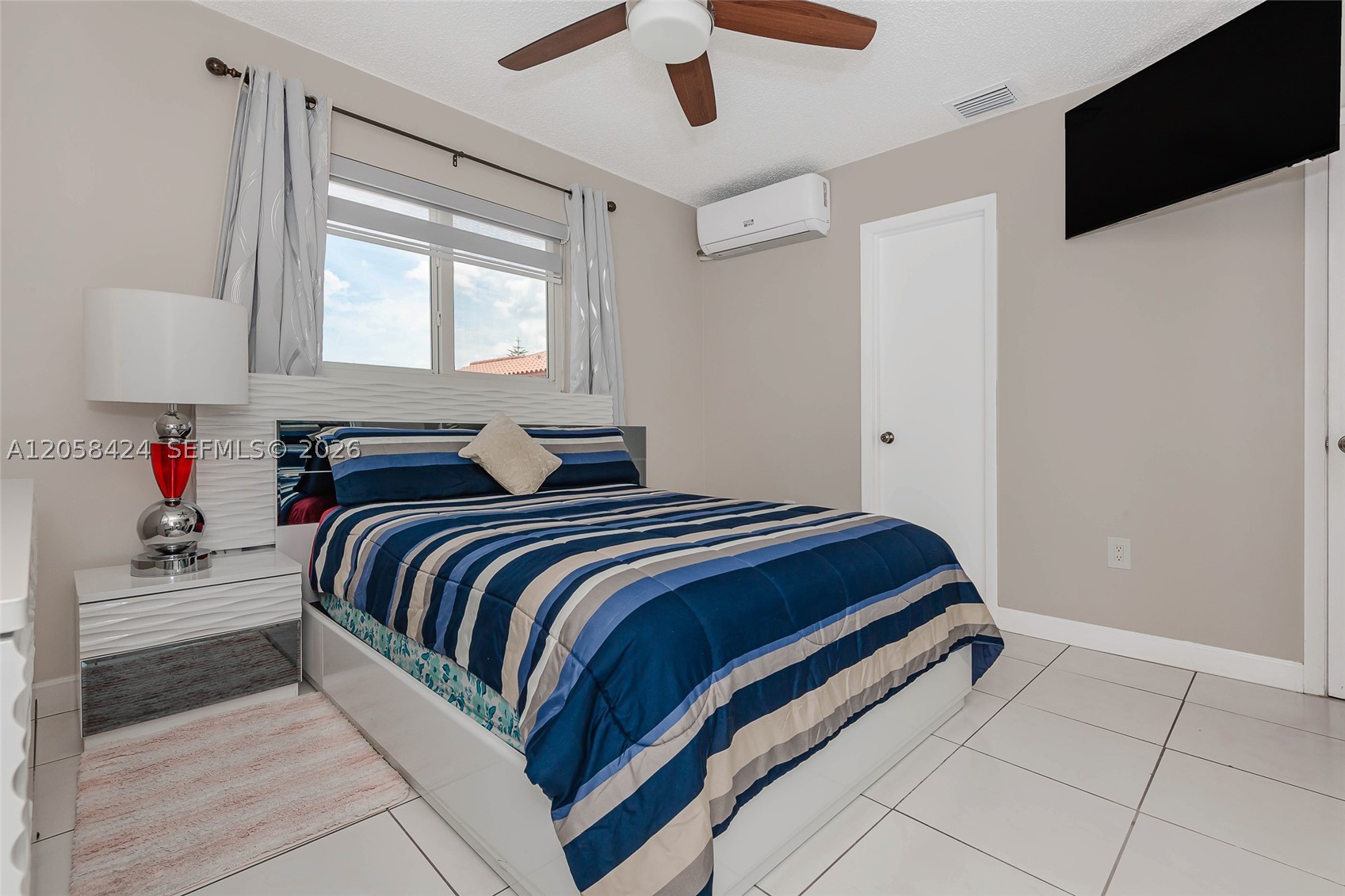 11559 SW 7th St, Sweetwater FL 33174