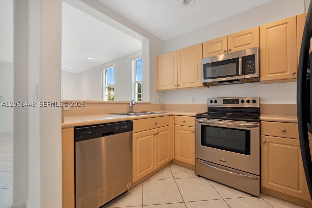 480 SW 147th Ave #4616, Pembroke Pines FL 33027