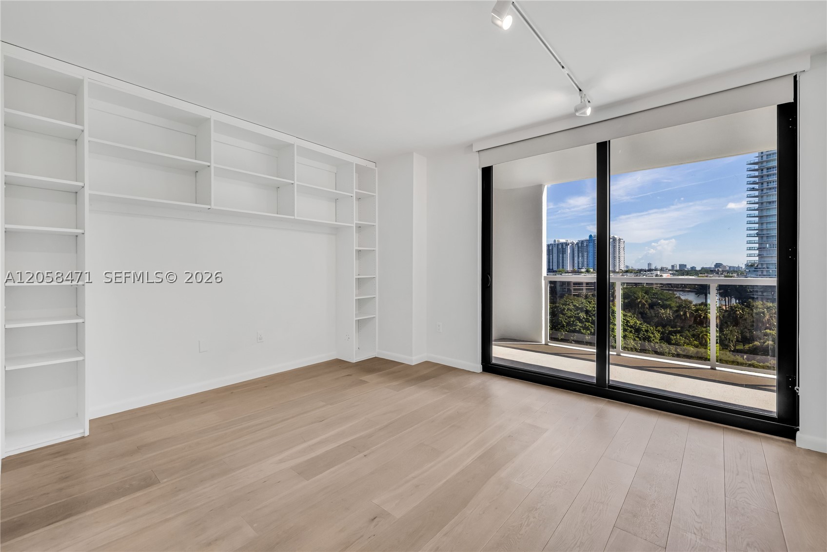 9 Island Ave #814, Miami Beach FL 33139