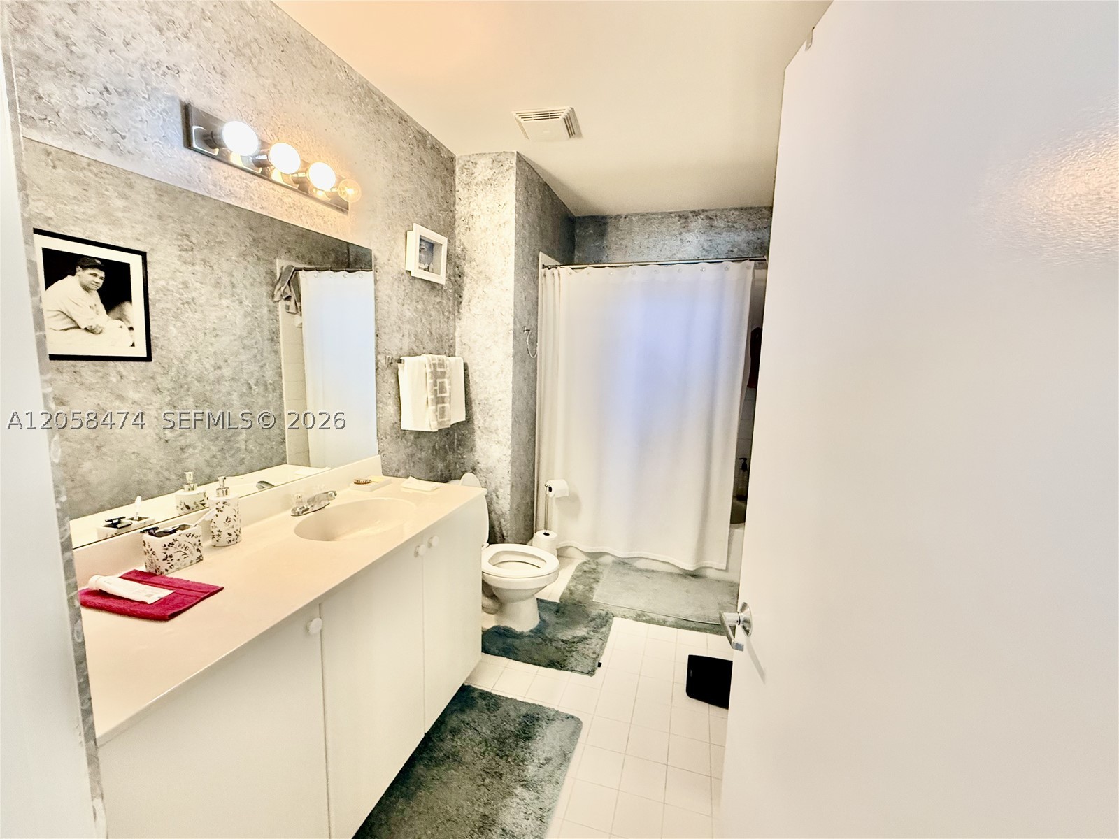 3020 NE 32nd Ave #PH3, Fort Lauderdale FL 33308