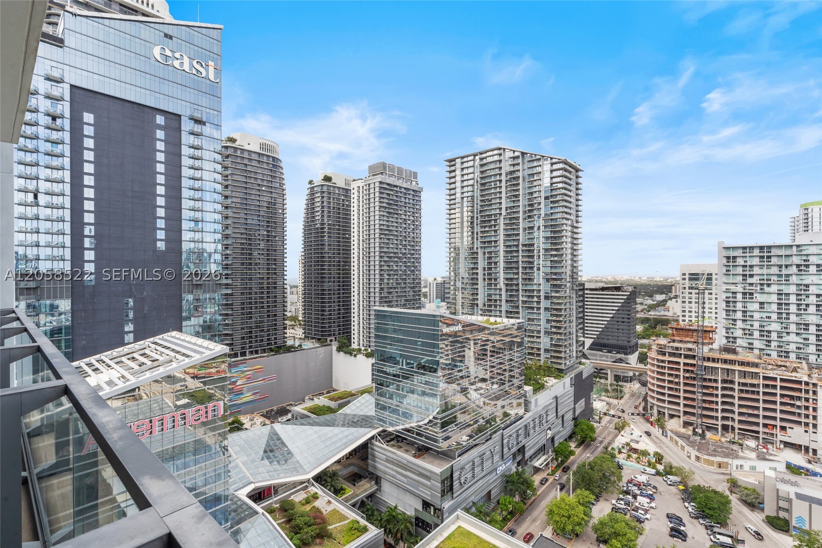 68 SE 6th St #2306, Miami FL 33131
