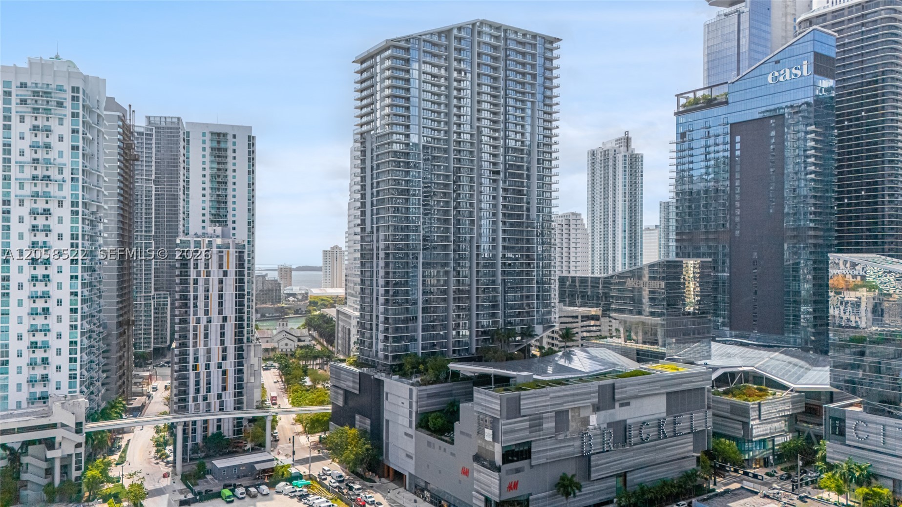 68 SE 6th St #2306, Miami FL 33131