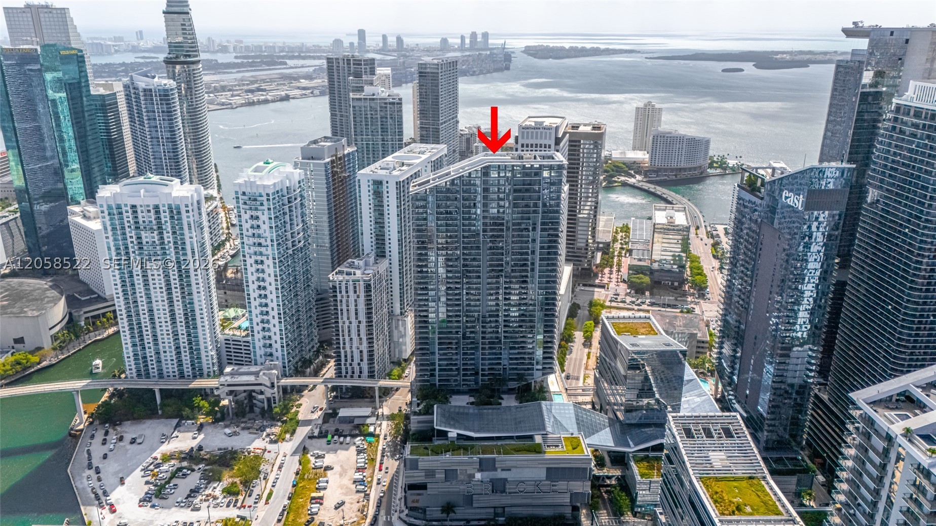 68 SE 6th St #2306, Miami FL 33131
