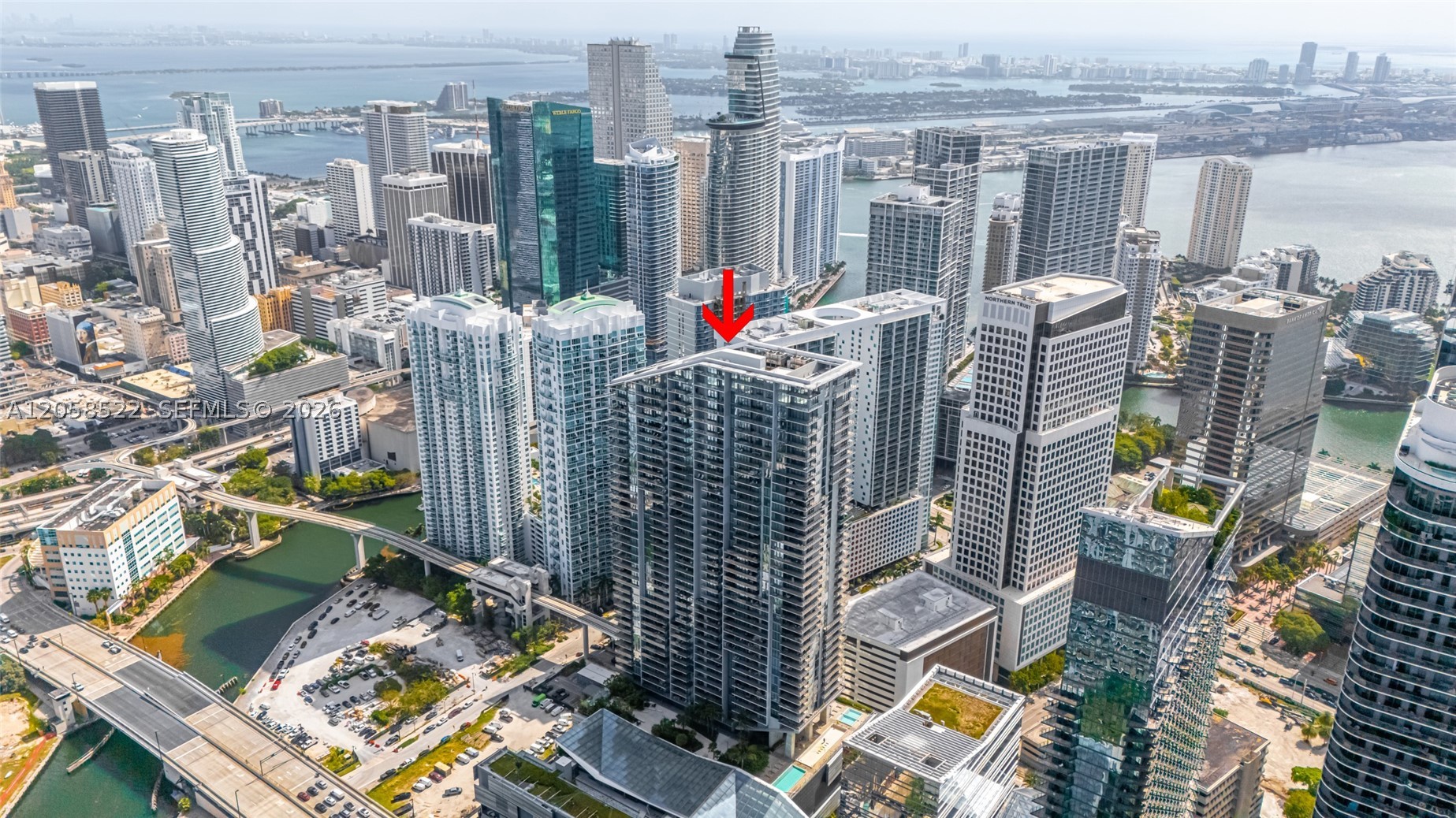 68 SE 6th St #2306, Miami FL 33131