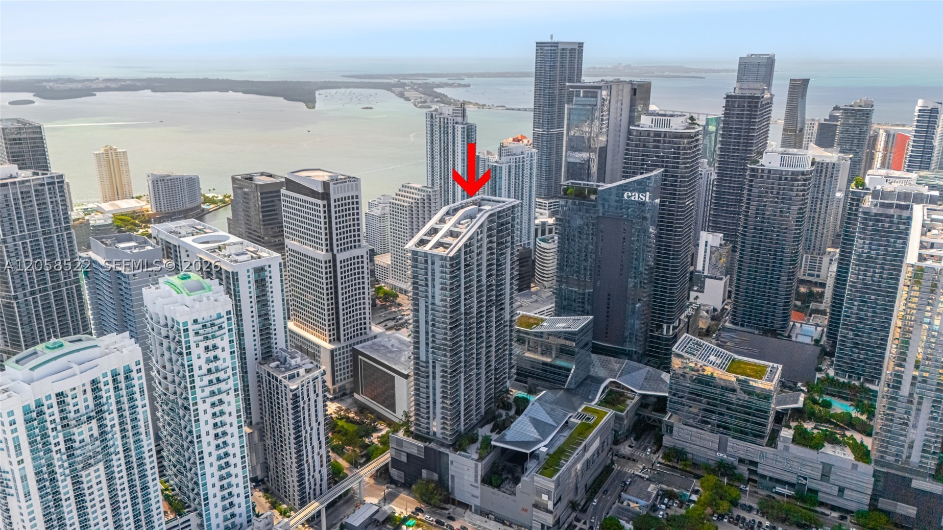68 SE 6th St #2306, Miami FL 33131
