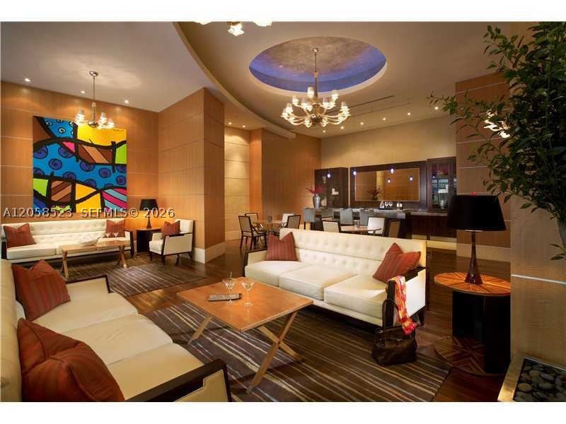244 BISCAYNE BL #250, Miami FL 33132