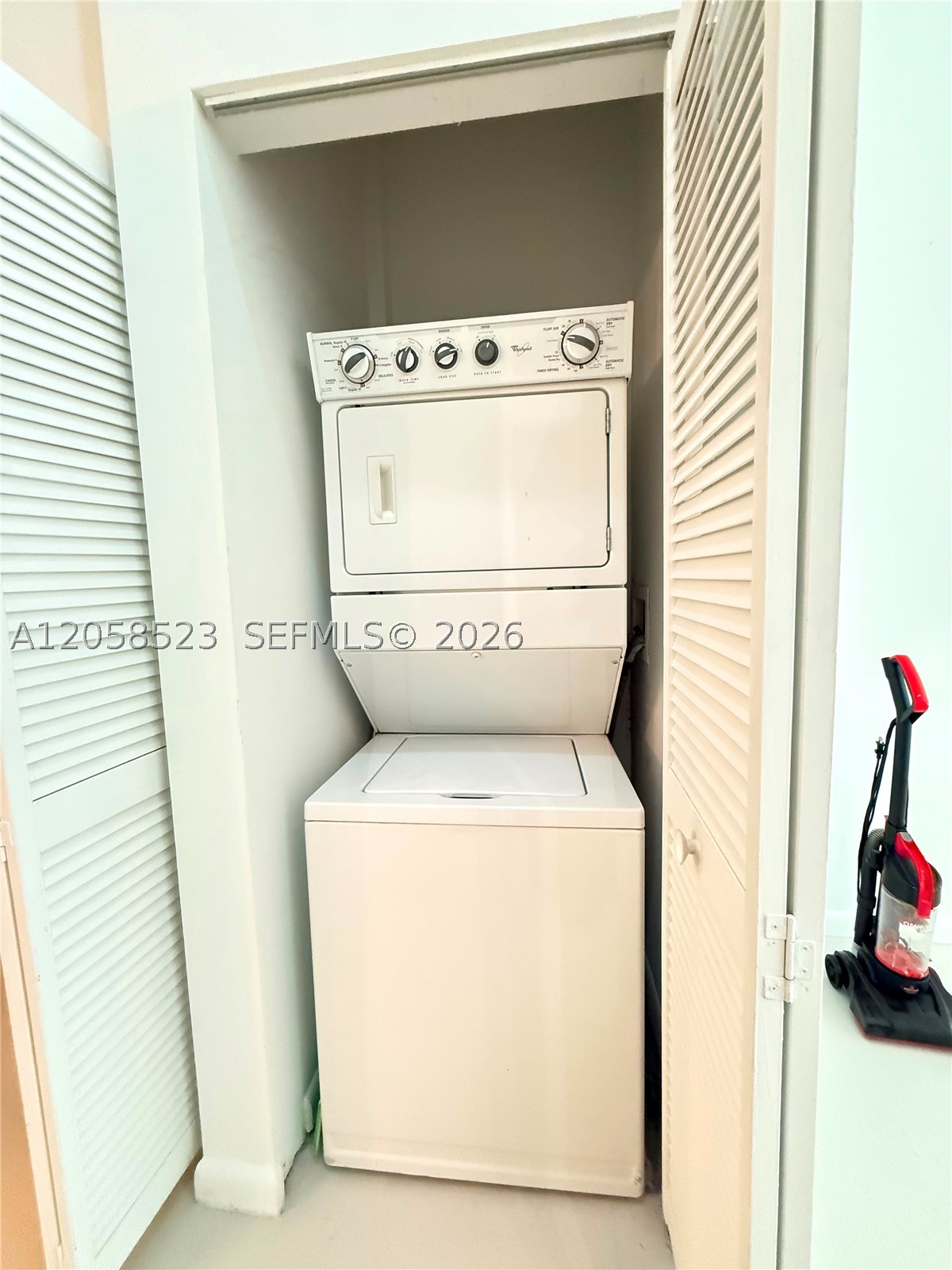 244 BISCAYNE BL #250, Miami FL 33132