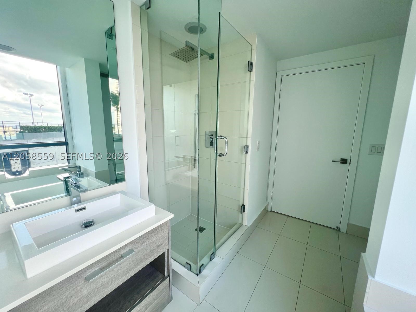 650 NE 32nd St #908, Miami FL 33137