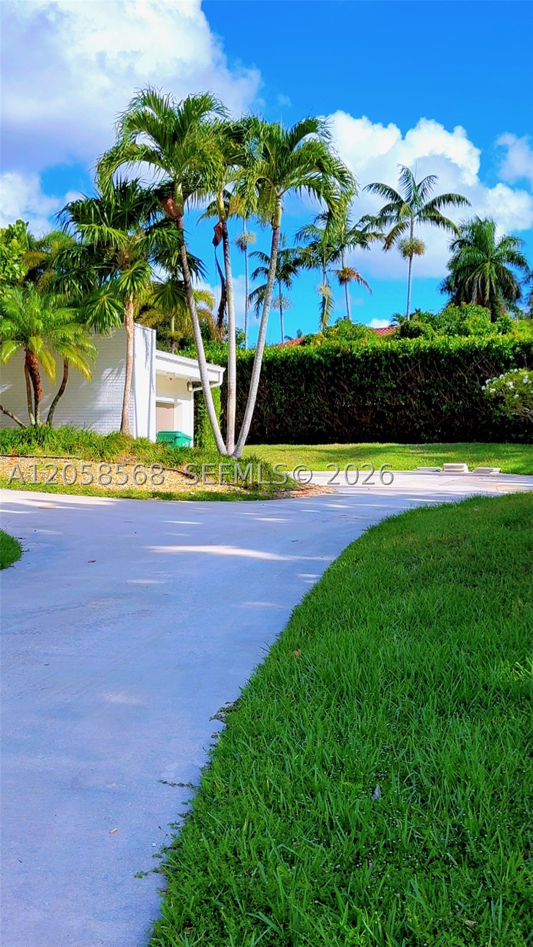 8925 SW 102nd Ter, Miami FL 33176
